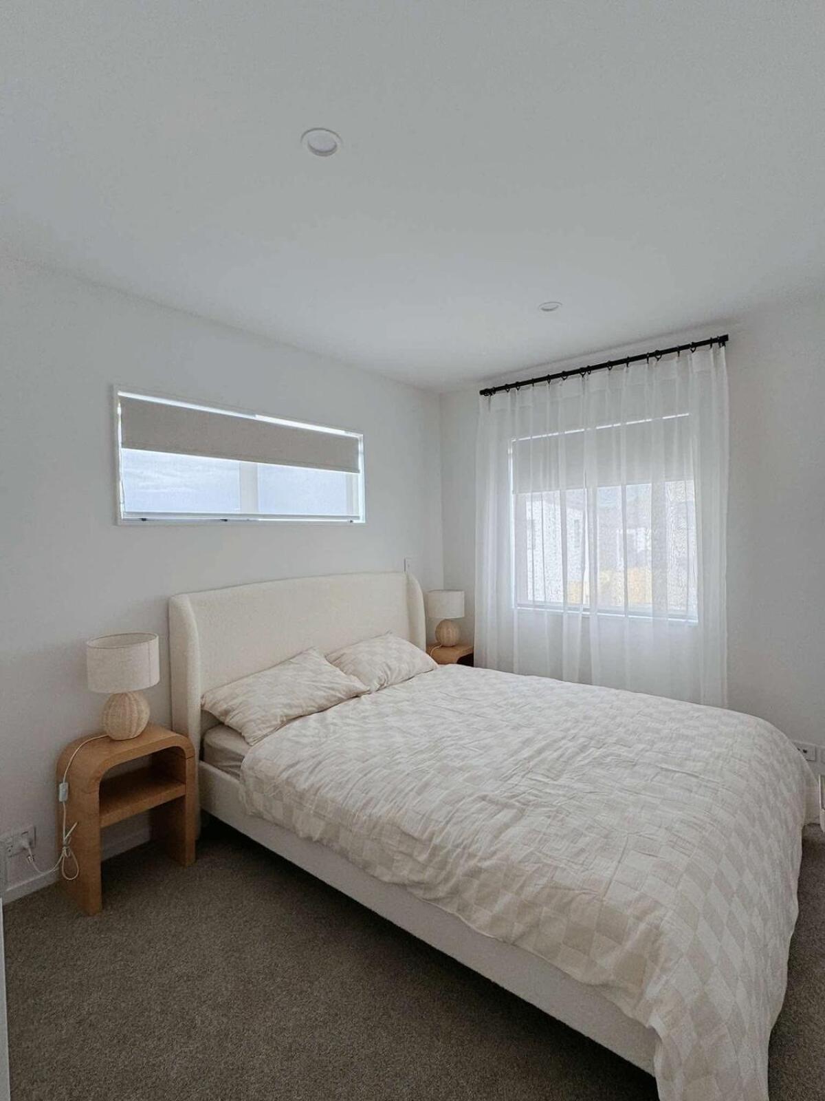 Apartment 2 Bedroom House In Flatbush, Free Wifi , Free Parking
