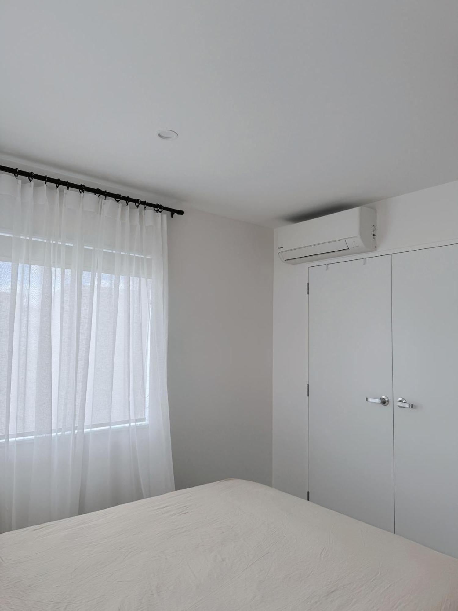Apartment 2 Bedroom House In Flatbush, Free Wifi , Free Parking Auckland